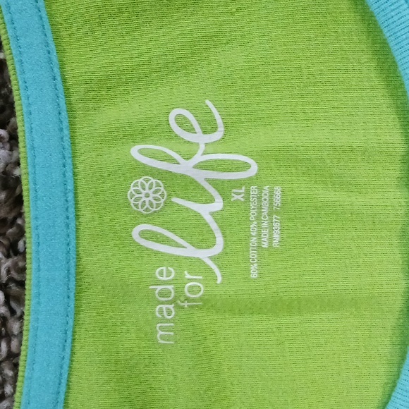 T shirt - Picture 3 of 4